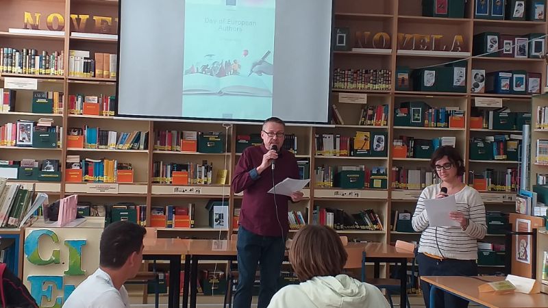 PHOTO 2023 03 27 19 54 22