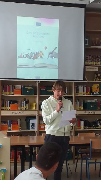 PHOTO 2023 03 27 19 54 25